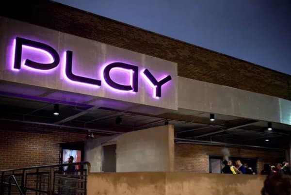 Play Dance Bar