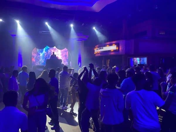 Bailamos with DJ El Jas and DJ Exquisite